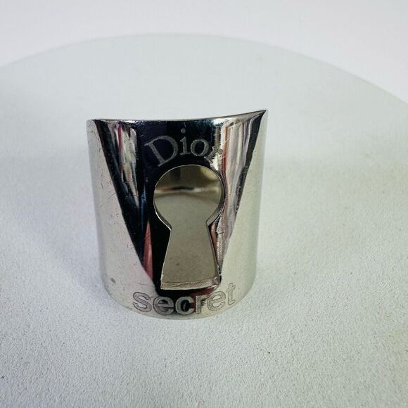 Christian Dior Secret Keyhole Ring Silver Tone Size 7 - Picture 1 of 7